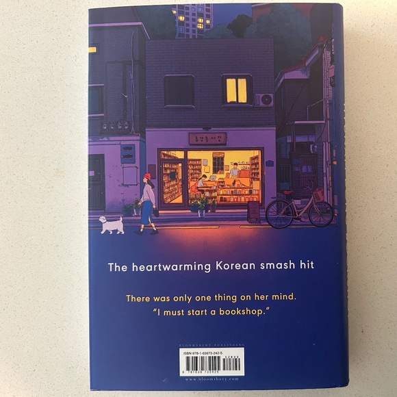 Welcome to the Hyunam-dong Bookshop by Hwang Bo-Reum - Picture 2 of 2